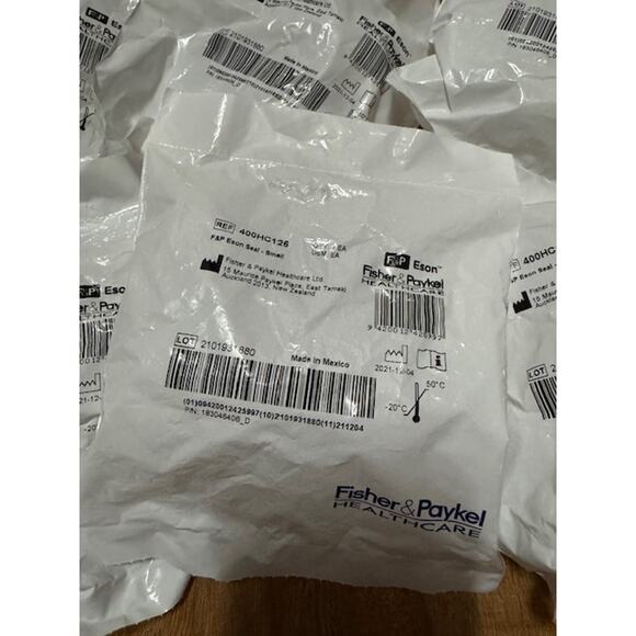 Fisher & Paykel 400HC126 F&P Eson Nasal Seal Cushion Small- Lot of 6- New - Picture 4 of 6